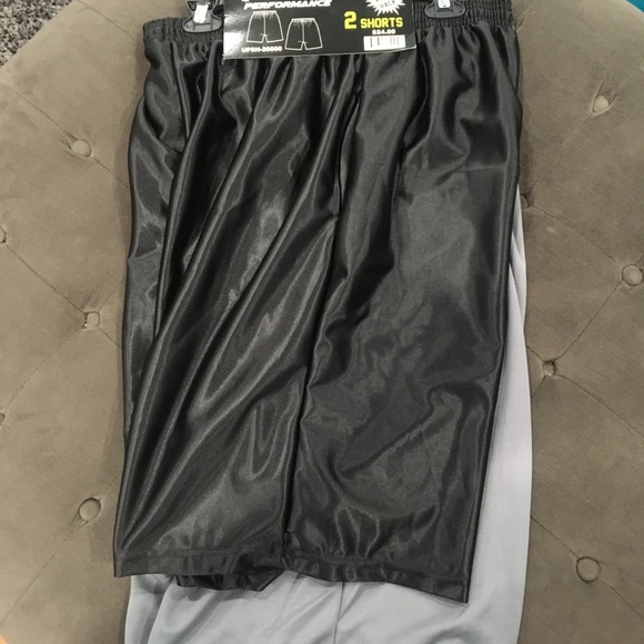 2 pair of gym shorts size L - Picture 3 of 4